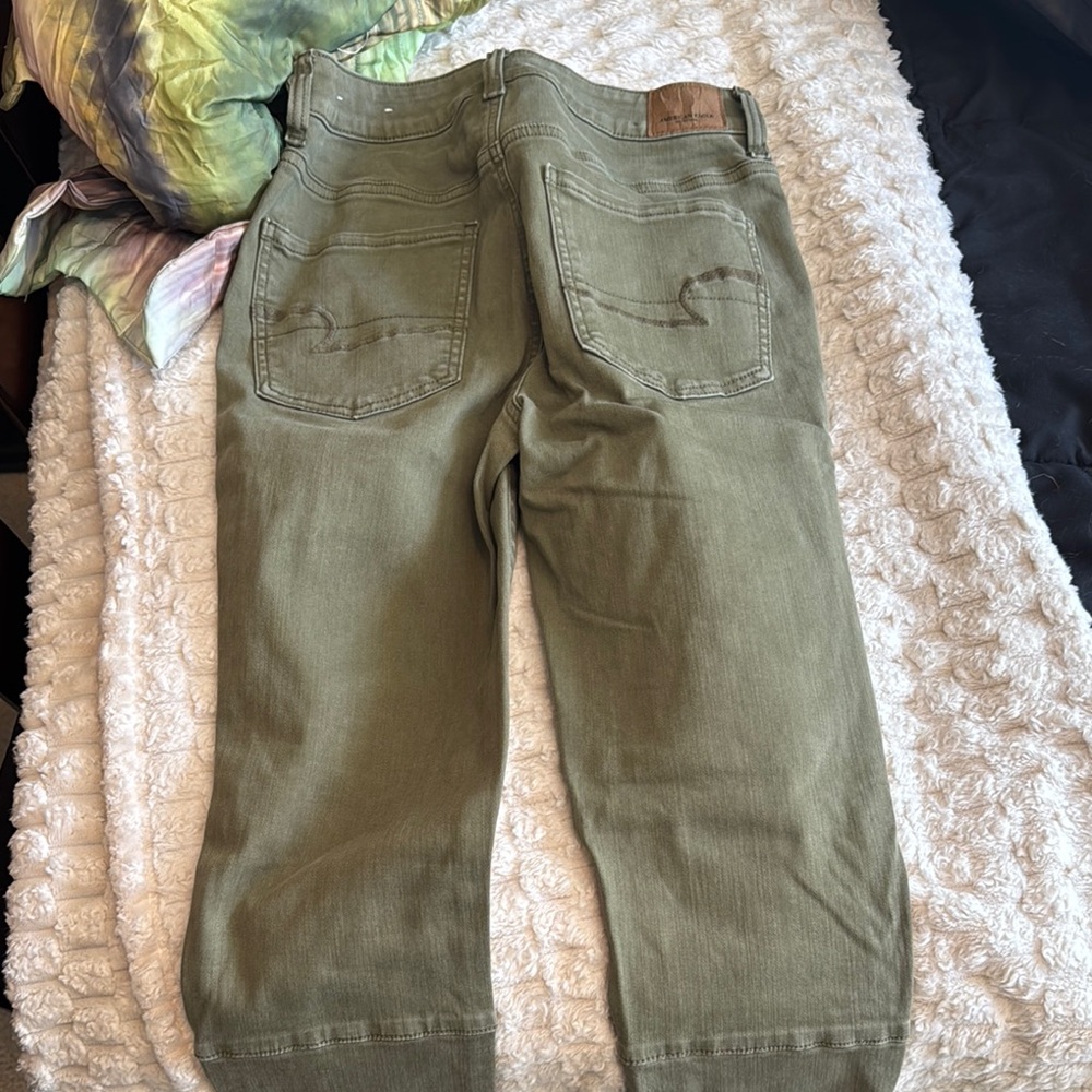 American Eagle Outfitters Green Ankle Cropped Jeans